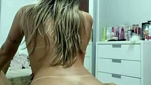 Uma Brincadeira Com Minha Namorada Bruna Carlos De Plug No Cuzinho