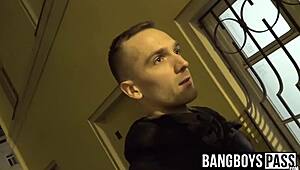 two gay dudes start sucking and fucking in building