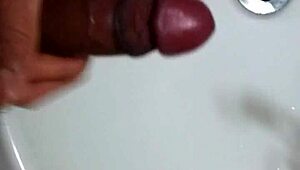 want to see group fucking by hand threesome?