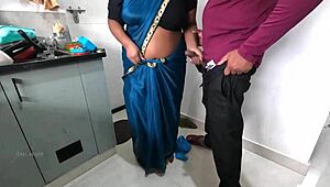 तमिल मेड श्रीदेवी मालिक के हार्ड लंड को स्किलफुली जर्क करती है