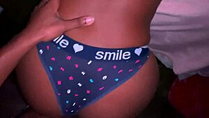 दादा दादी के घर में बांगिंग करते हुए पकड़े गए, चुप रहो!