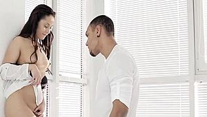 लीगल एज टीन 18+ हार्डकोर में वाइल्ड स्किल्स दिखाती है, मेस्सी मिशनरी में सब लेती है!