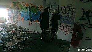 Party Hotel - Novinhas Safadas Fodendo em Local Abandonado, Close-Up Ass Double Bisexual Tits