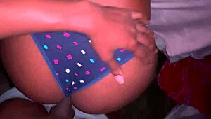 दादा दादी के घर में बांगिंग करते हुए पकड़े गए, चुप रहो!