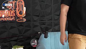 podcast goes wild with sara blonde and crispasquel