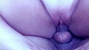 filling my girlfriend's pussy with cum