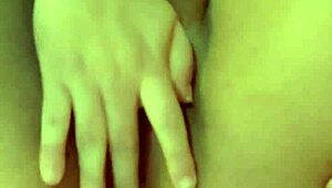 Amateur Plays With Natural Tits And Ass In Homemade Scene