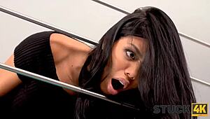 i'm stuck and this hung man is helping me with my pussy 😅