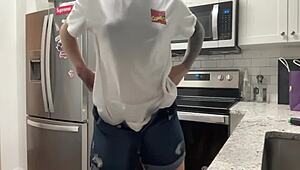 Young thug twerking hard in Elle edition close-up