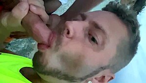 i'm getting a blowjob on the beach, but it's public!