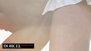 dreaming of a hot trio with two gorgeous brunettes 😍