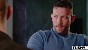 तुशी स्टार हेजल नॉटी ऐनल ऐक्शन चाहती है बैड बॉय के डीप थ्रस्ट्स से।