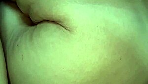 Blonde fisting ass and moaning loudly 😩