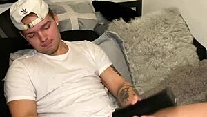 i sent my hot fuck buddy a video for her to masturbate to - instagram joshuaaalewisss