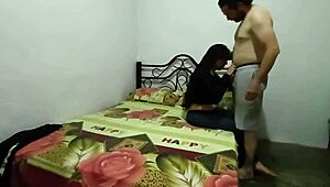 chupando la verga de mi novio en la habitacion de mis padres mientras ellos no estan, que rico