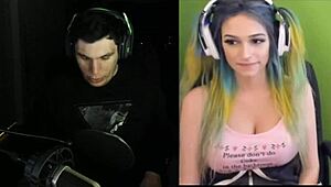 Joycgee and Trainwrecks Perform in Live Webcam Show Together