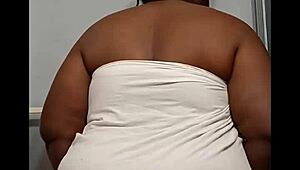 Teasing Straight from Toilet with a Lil Bit of Wipe