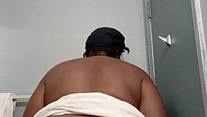 Teasing Straight from Toilet with a Lil Bit of Wipe