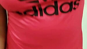 गर्लफ्रेंड को बॉयफ्रेंड रैंच पर हार्ड फक करता है