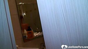 Blonde Amateur Enjoys Quiet Shower Bathing Session