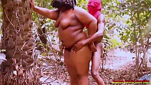 Horny amateurs sucking bbc in outdoor hardcore 😈