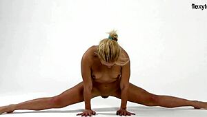 i'm amazed by this blonde teen flexy girl's wild talents on the sofa