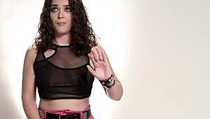 Close-Up of Kinky Victoria Voxxx Masturbating to Orgasm Solo