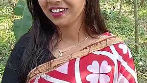 हॉर्नी गृहिणी पडोसी को चोदती है