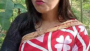 हॉर्नी गृहिणी पडोसी को चोदती है