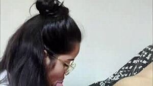 novinha nerd WHITE MOON sucking favelado!