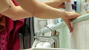 Hey Stepson, Why Fuck Me Naked in Bath?!