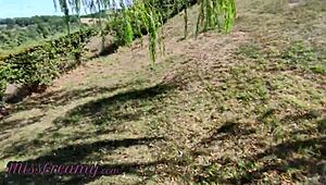 Flashing my pussy in a public park to a young guy. He helps me squirt with Misscreamy!