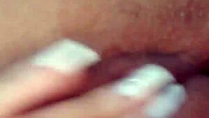 Novinha se masturbando parte3 😏