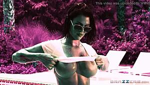 beautiful babes suck cocks and get facialized