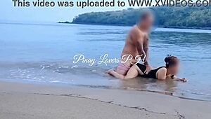 wow, amateur public banging on the beach is wild right now