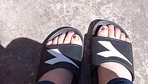 i relax my feet in the sun before pedicure