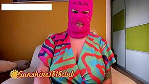 i show big boobs on webcam