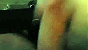 Joyliii sends nudes to a lucky stranger in Europe