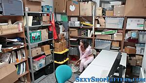 i caught this amateur teen slut gettin a facial and it was so hot