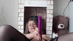 Teen pussy slammed hard in bathroom showdown