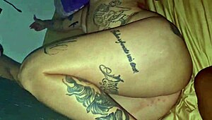 Minha amiga, can I borrow your pussy for my husband’s load?