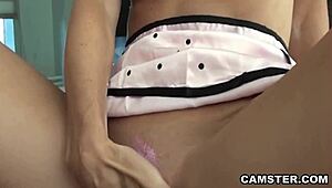 Lick frosting off her nipples and pussy in kitchen webcam 😋🍑