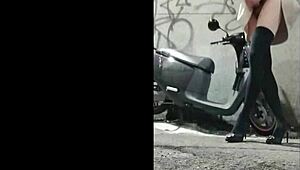 Outdoor self-pleasure with Chinese shemale ends in release