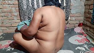 Hey, what do you think of my friend’s mom’s pussy?