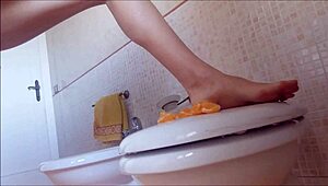 Hey, Lovenia loves playing with hot pee on a juicy orange, wanna see?