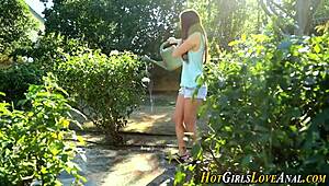 does the teen lesbian get fingered by milf?