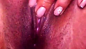 Brazilian amateur moans during solo session