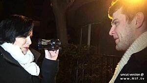 This naughty French slut offers her ass for sextape! 😜