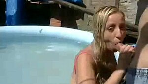 Blonde slut fucking on webcam in the favela