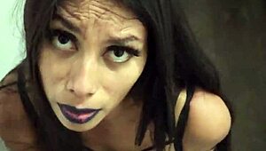 y si vamos al motel for some private fun?